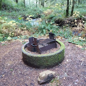 Nadelos - Whitethorn, California campground