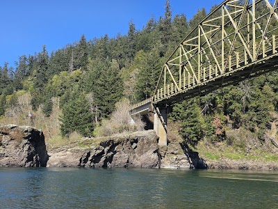 Lobster Creek  and Lobster Bar - Gold Beach, Oregon campground