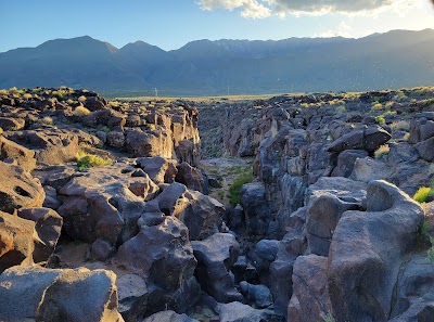 Fossil Falls - Olancha, California campground