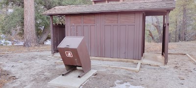 Mountain Oak - Valyermo, California campground