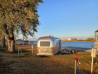 Mississippi Riverfront RV Park campground