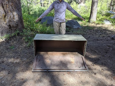 Sample Meadow - Lakeshore, California campground