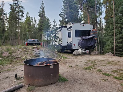 Many Pines - Neihart, Montana campground
