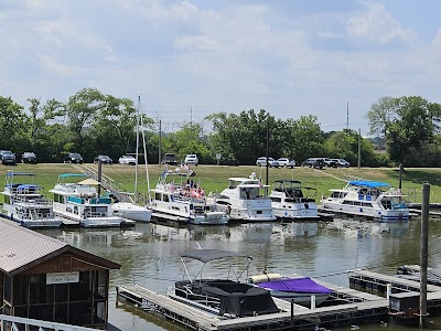 Dubuque Yacht Basin and RV Park - Dubuque, Iowa campground